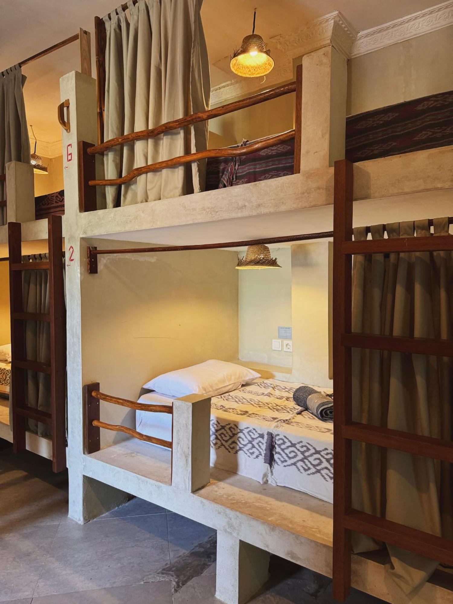 Secret Spot Surf And Stay Kuta  Exterior foto